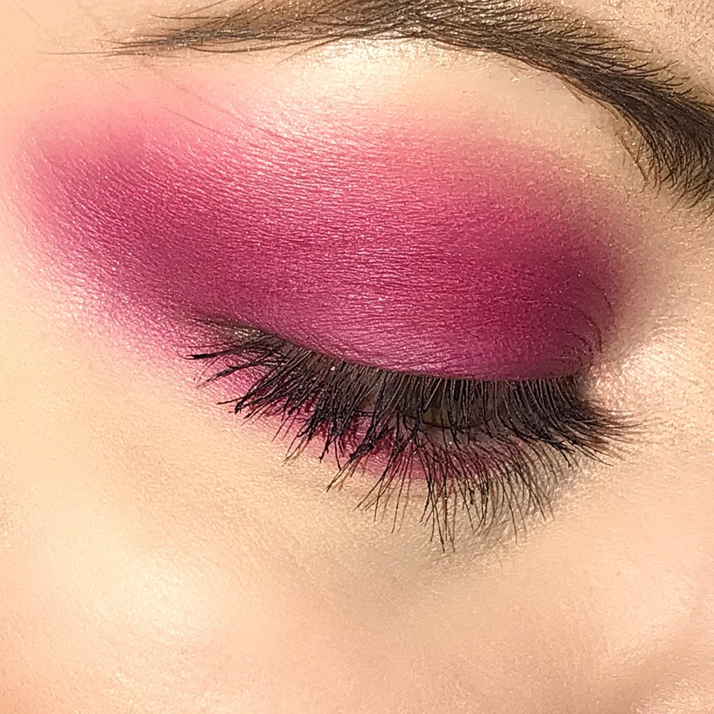 7.A Pin Up - wekcosmeticsbeauty
