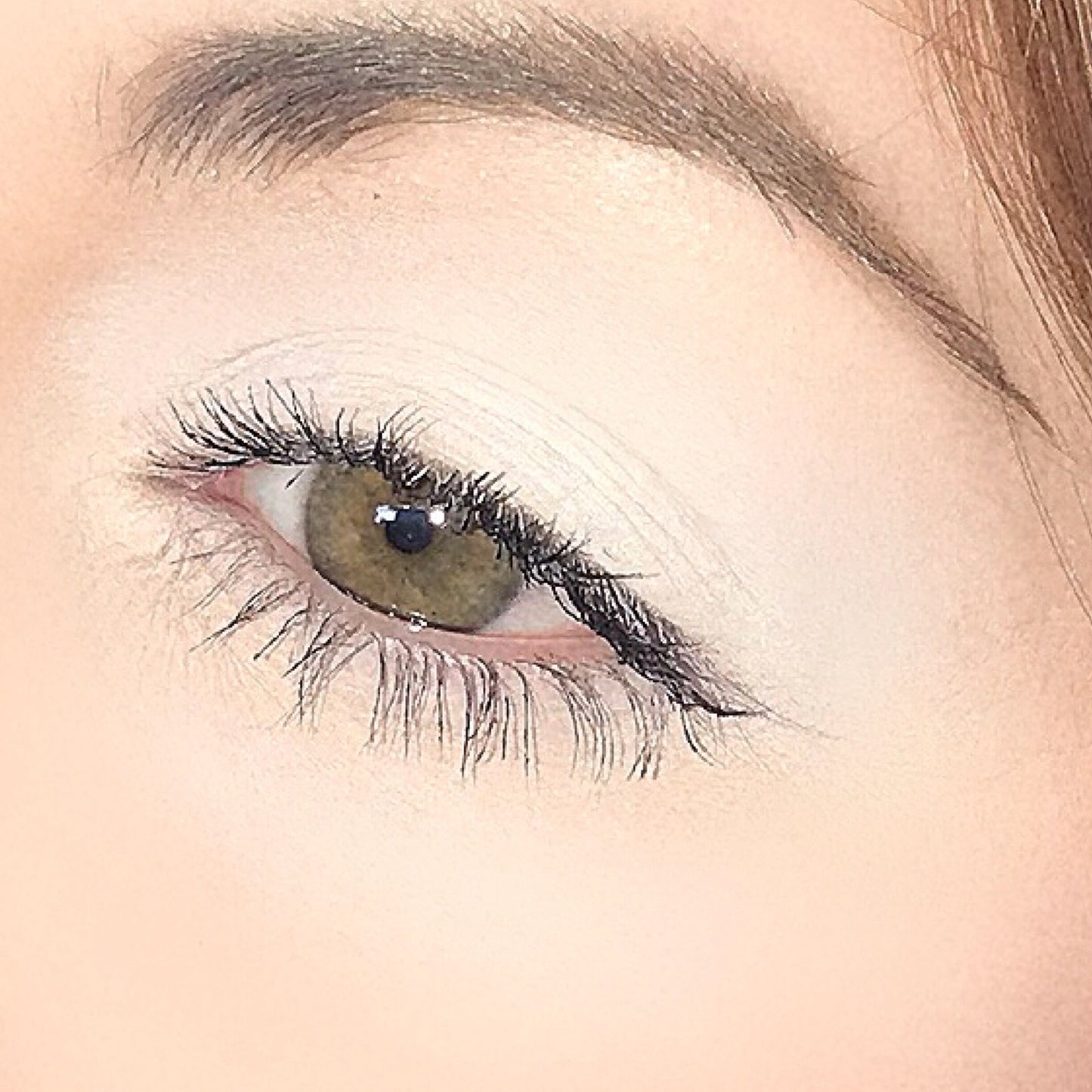 7001 Snow White - wekcosmeticsbeauty