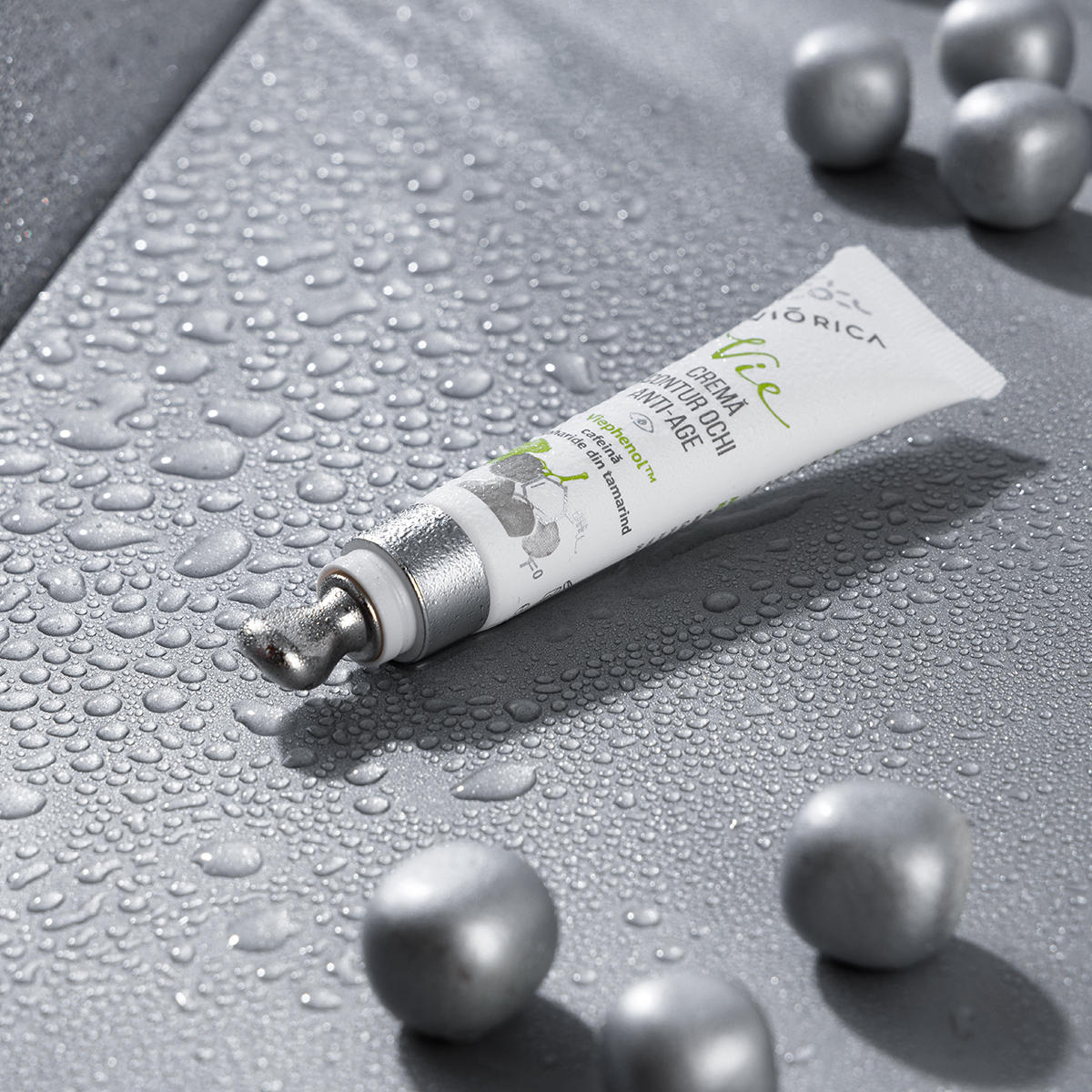 CRÈME CONTOUR DES YEUX ANTI-ÂGE "VIE"