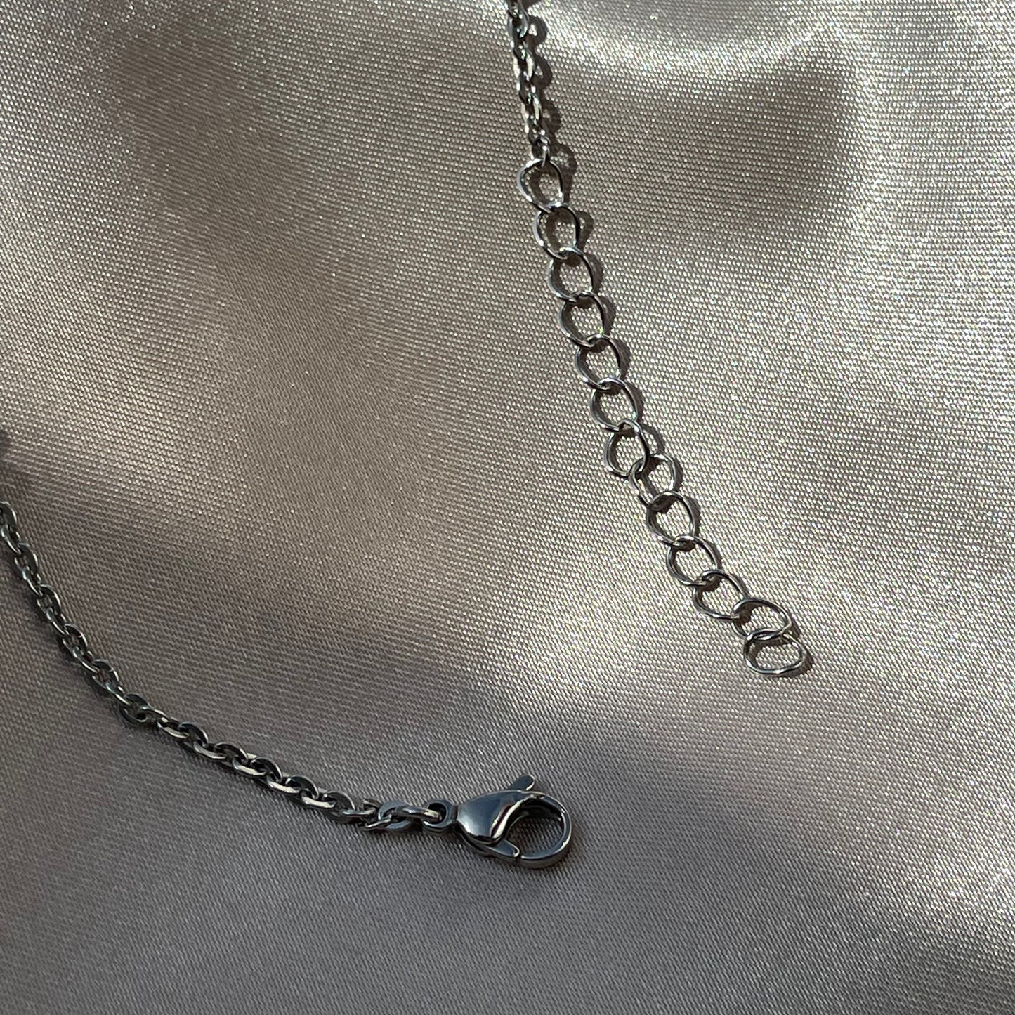 Collier Bora