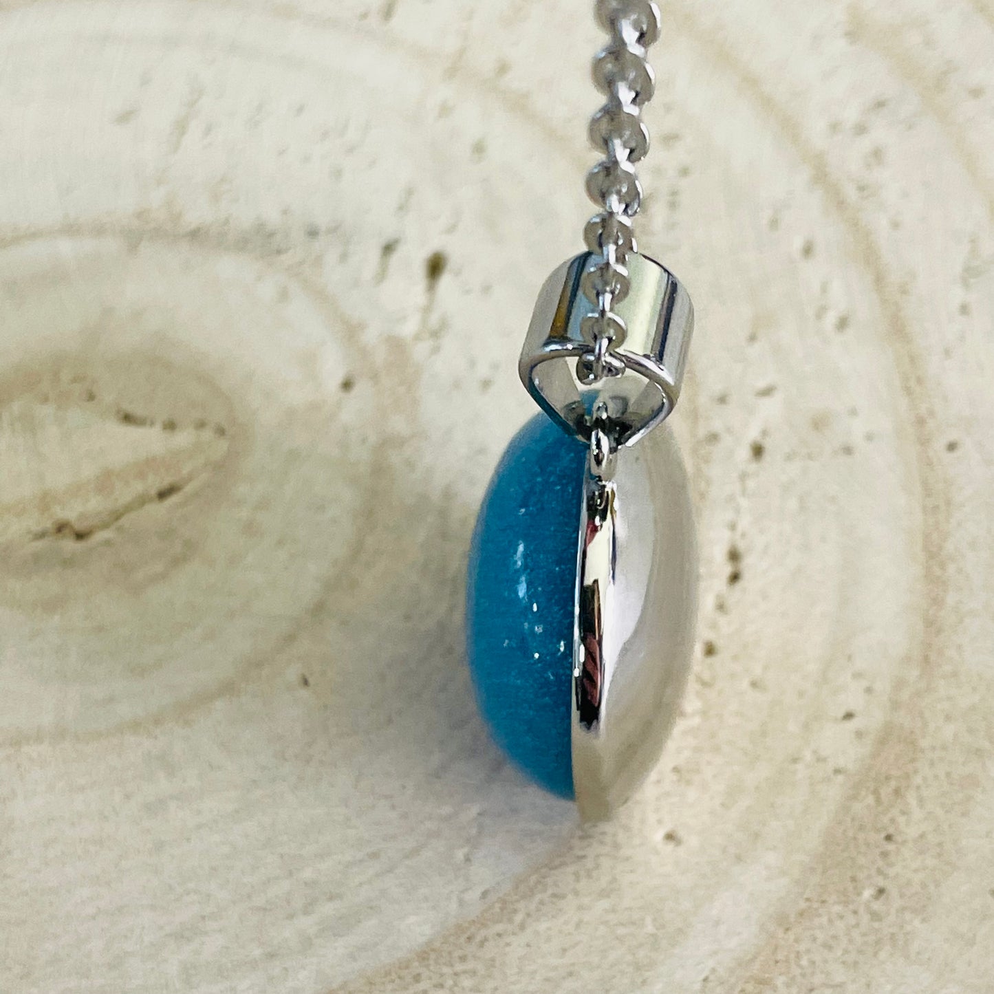 Collier Bora