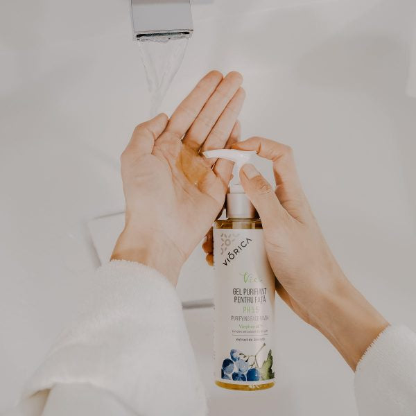 GEL NETTOYANT VISAGE "VIE"