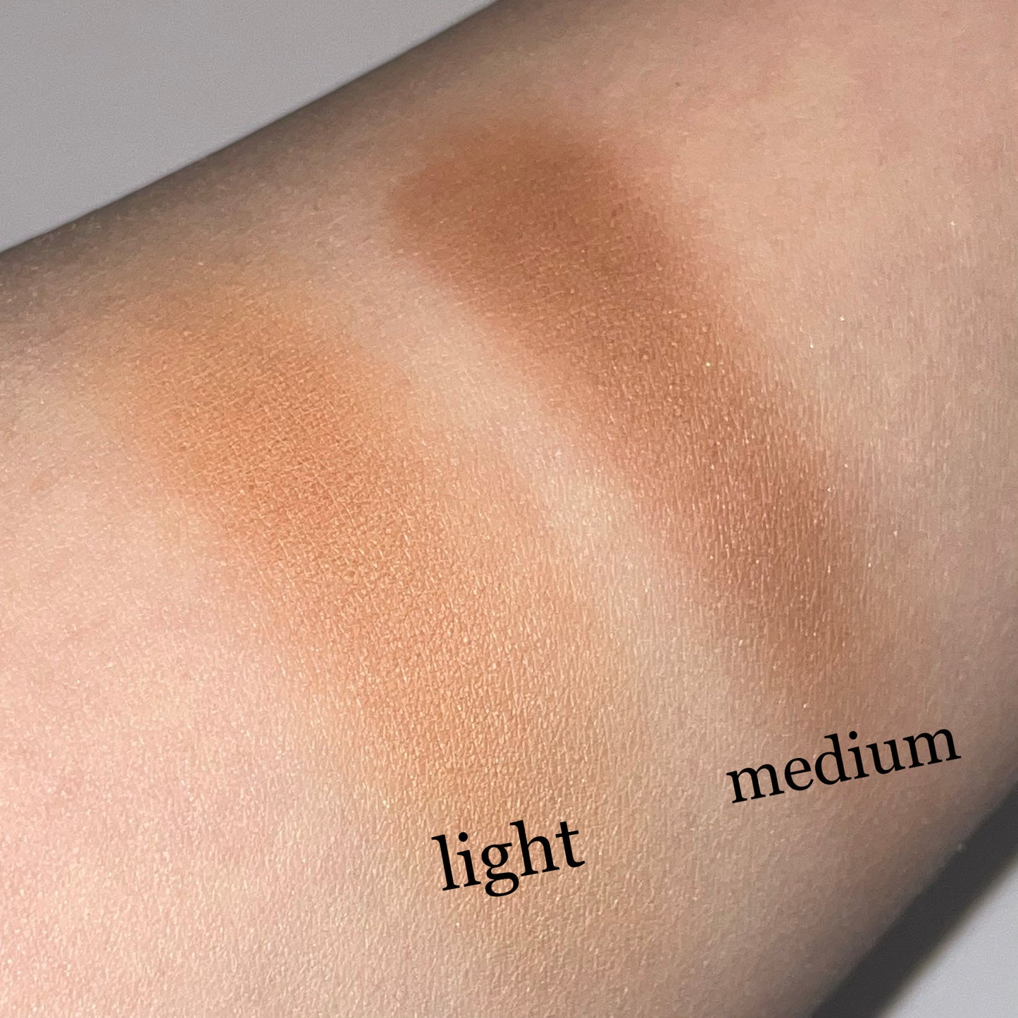 Bronzeur Light HD/ Poudre Compacte HD
